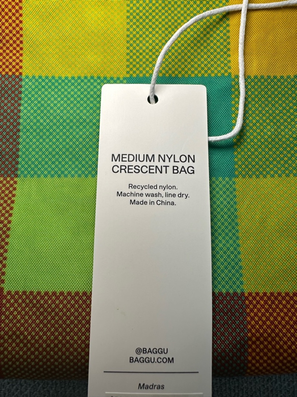 BAGGU x UO Exclusive Madras Print Medium Nylon Crescent - Picture 3 of 9